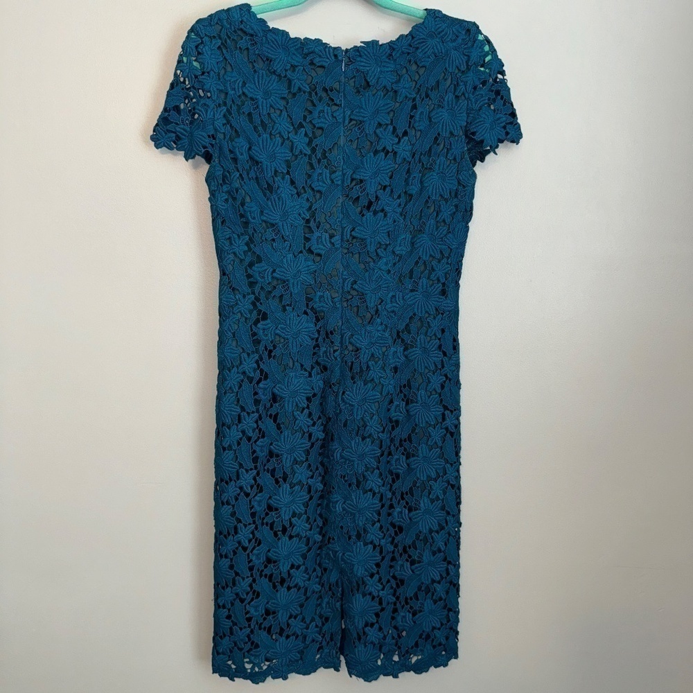 EUC Elie Tahari Floral Crochet Knit Teal Sheath Dress Size 8 US - Picture 8 of 9